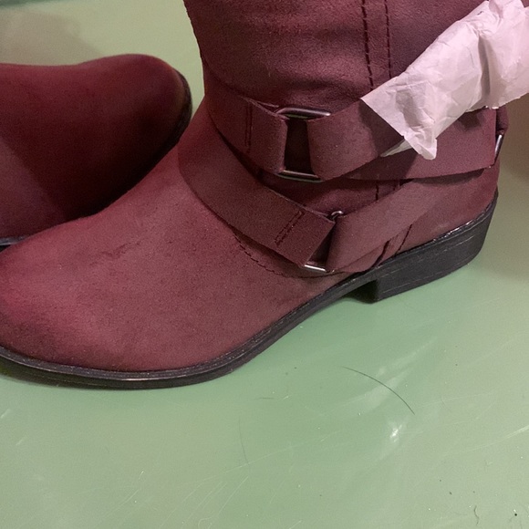 Brand new maroon black long high boots - Picture 3 of 7